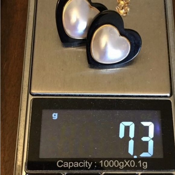 Heart Shaped Black Onyx with Mabe Pearl Center Earrings - Picture 5 of 6